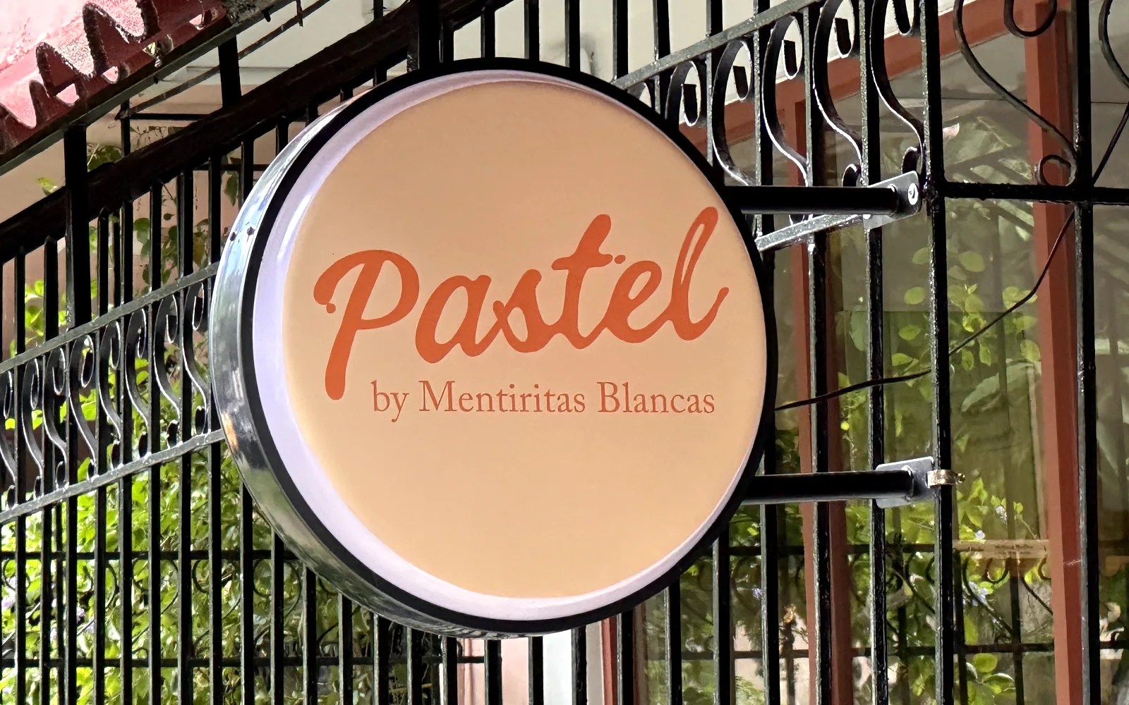 Pastel by Mentiritas Blancas