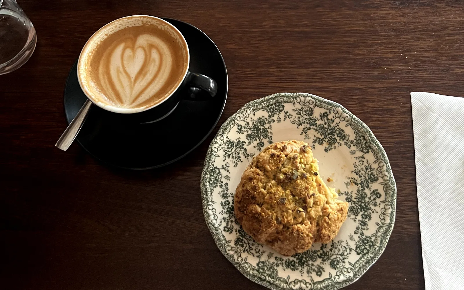 MomO Coffee Shop